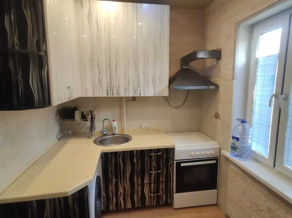 Продаётся 1-комнатная квартира Юнусабад, 5-й квартал, мебель + техника