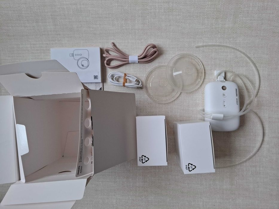 Нова двойна електрическа помпа за кърма Philips Avent Hands-free.
