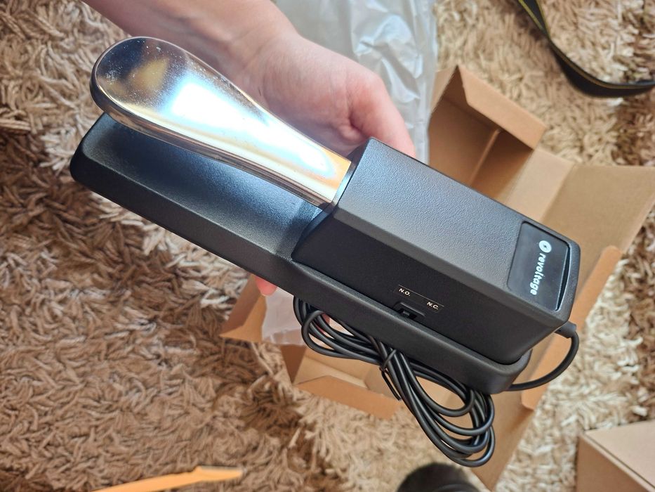 Педал за дигитално пиано