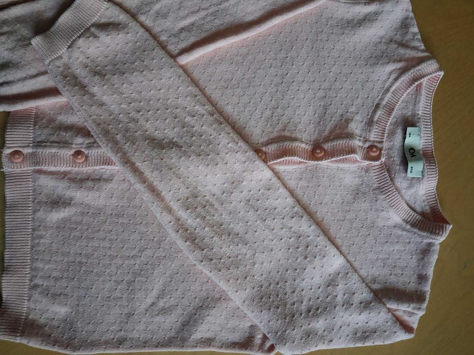 Поличка и две жилетки за момиченце на 6-7 години