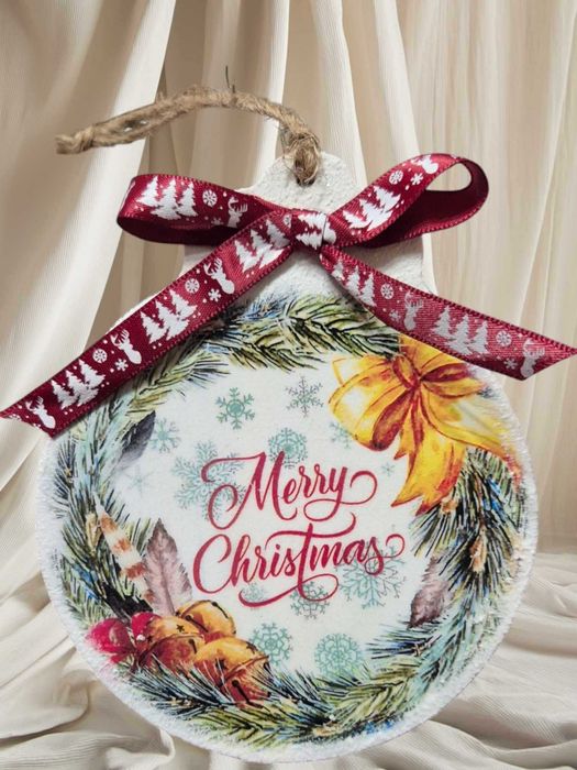 Дървени декорации и магнитчета