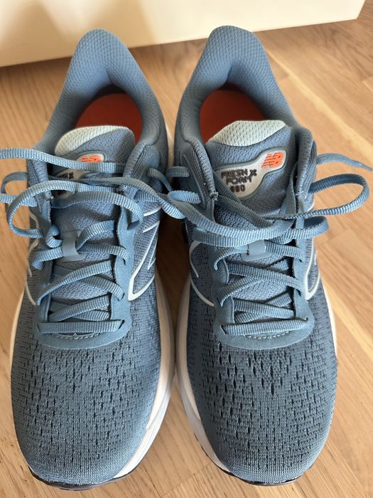 New Balance размер 43  новые в упаковке