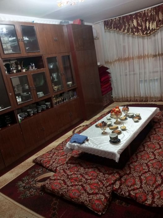 4 honali uy  sotiladi.. 4 etaj   52.000$$ kelishiladigan joyi boryana