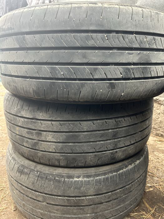 Продам шины на 17 размер