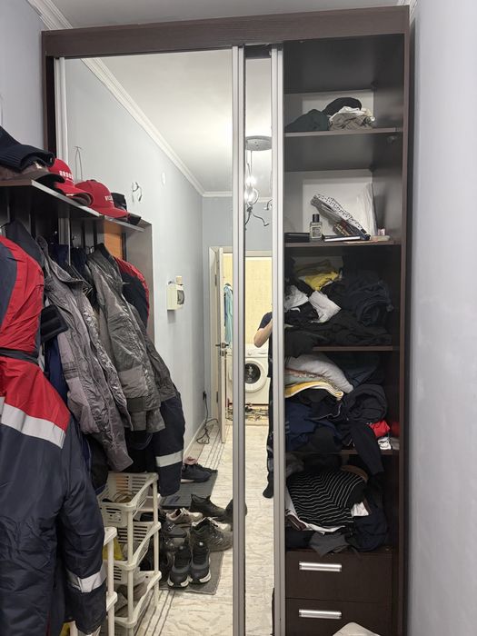 Продам шкаф задвижной