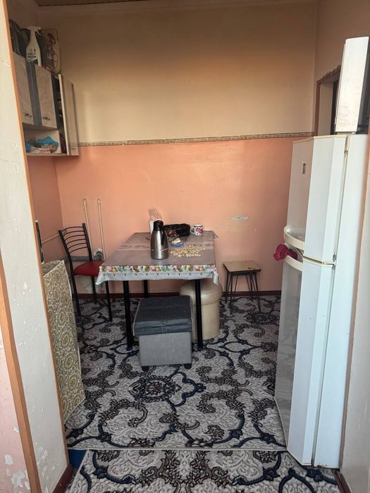 Яшнобо 4/4/4  75 КВ м ориентир кадышева бозори 66.000 срочно сотилади