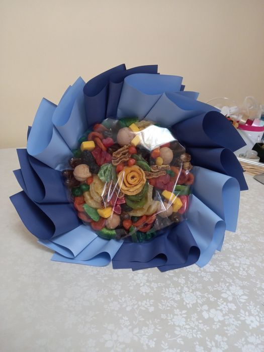 Букеты из сухофруктов Тойбастар Банбоньерки Сьедобные букет Подарок