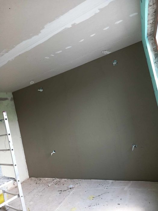 Боядисване, шпакловка,плочки, ремонти до ключ