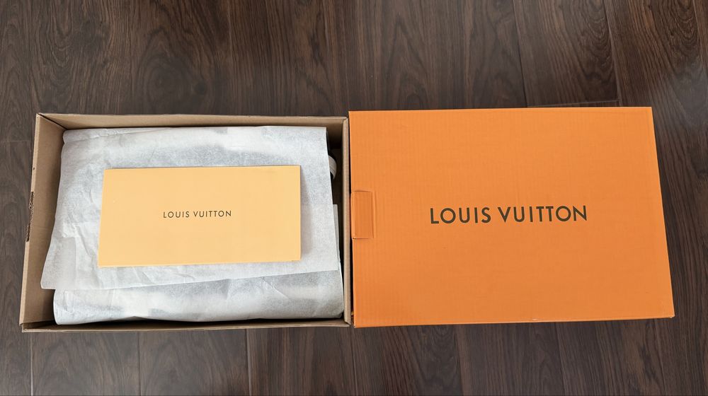 Louis Vuitton Trainer black