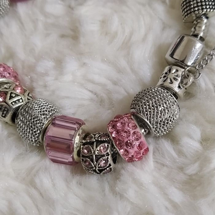 Дамски гривни тип Пандора Лукс!!! Различни видове и цветове