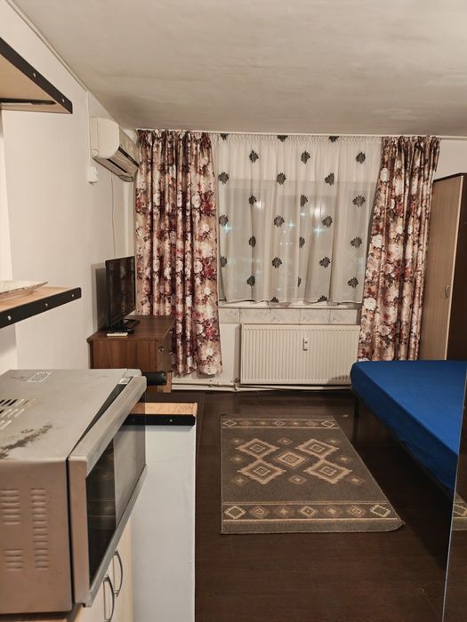 Garsonieră de închiriat