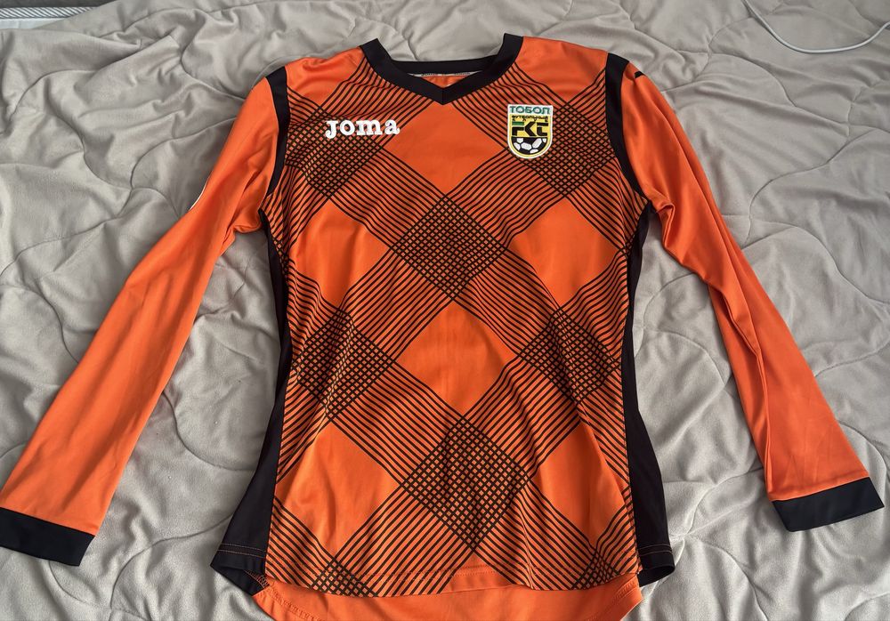 Продам футбольную экипировку