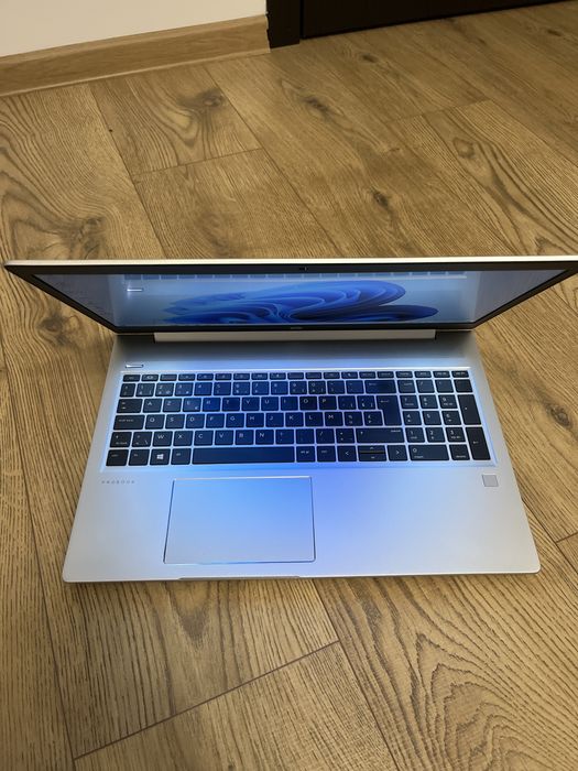 HP ProBook 450 G6  / i5 Gen 8 / SSD 256 GB / 8 GB RAM