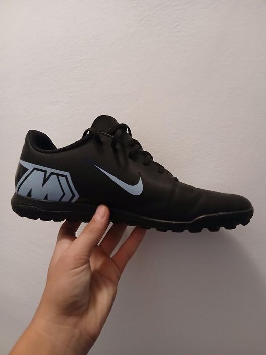 Ghete de Fotbal Nike Mercurial marime 42