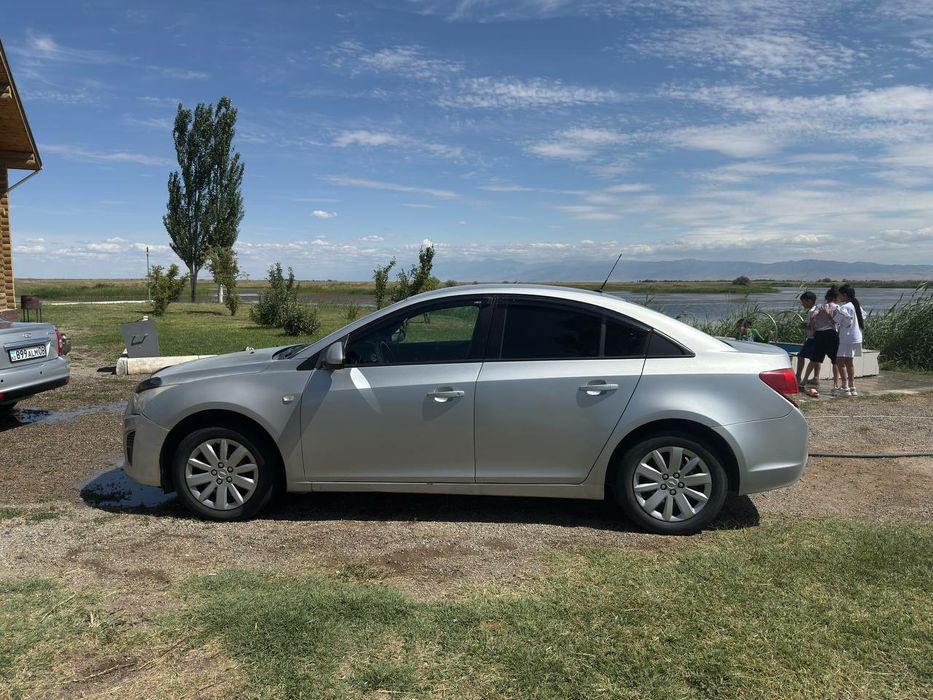 Продам машину Chevrolet cruze