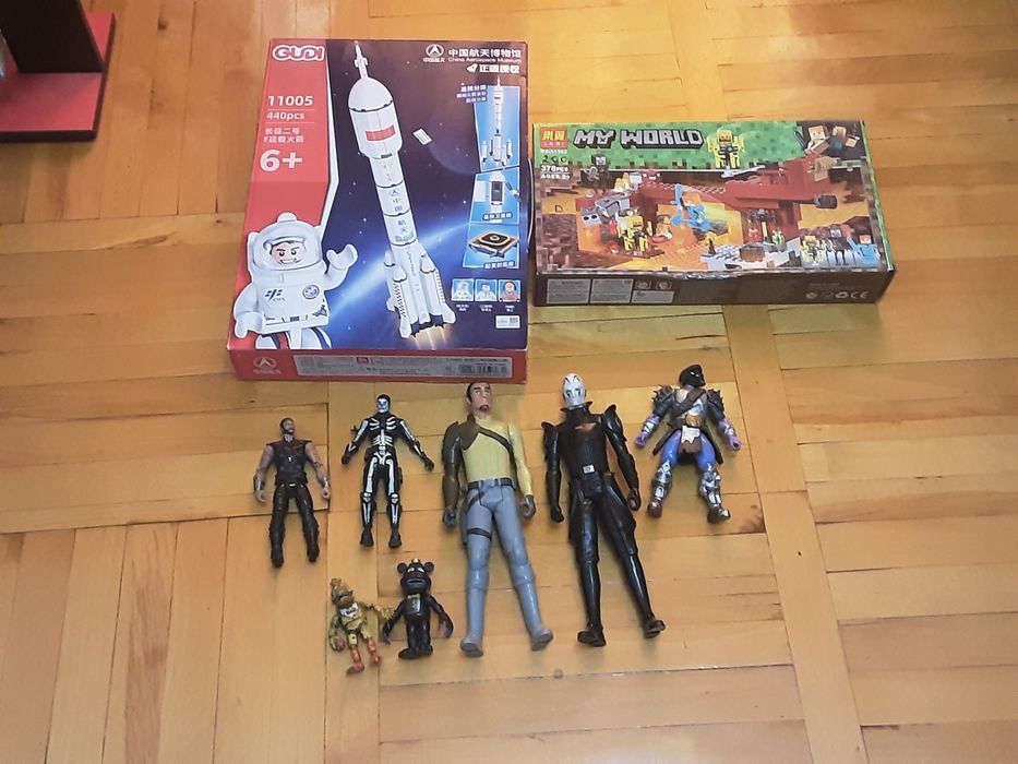 Продаётся лего оригинал цена договорная