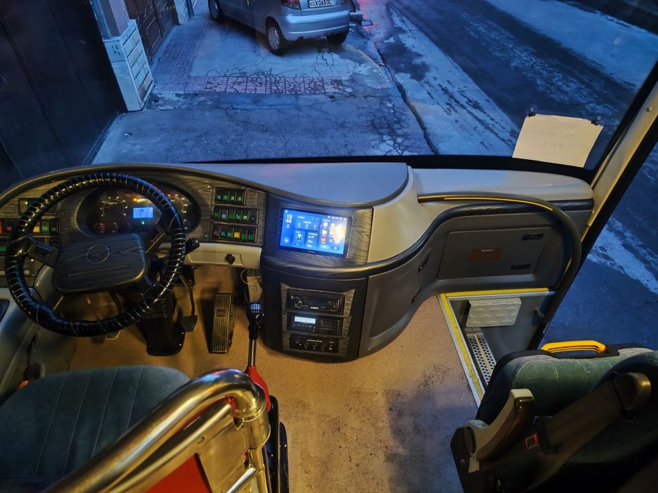 Goldin drakon avtobuz