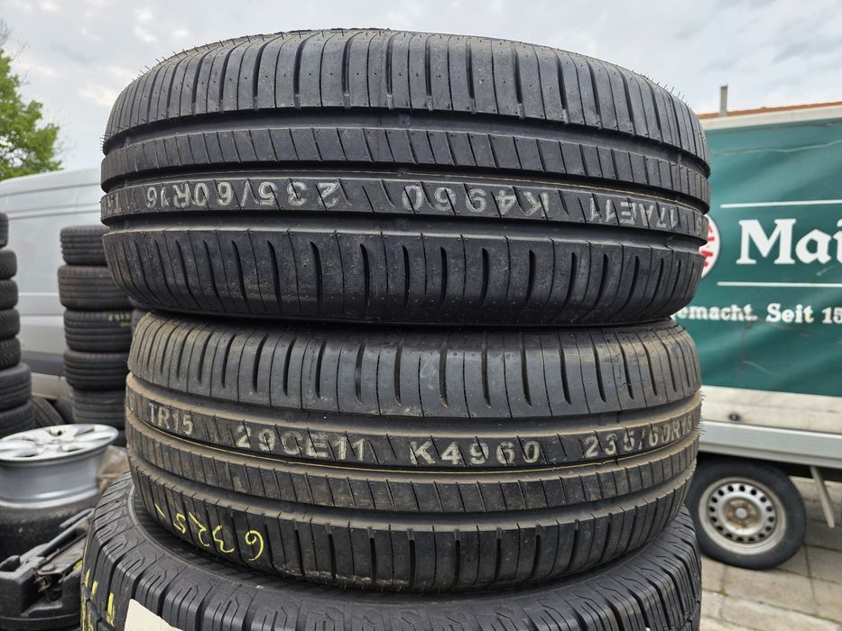 2бр Летни гуми 235 60 16 - Roadstone (Nexen)