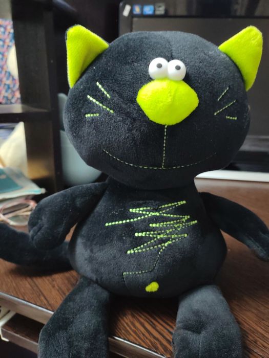 мягкая игрушка.черный кот