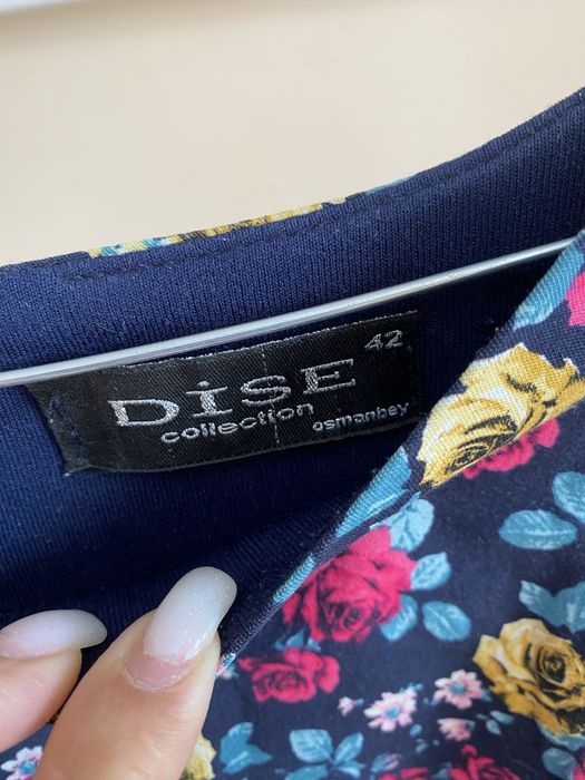 Продам женские платья