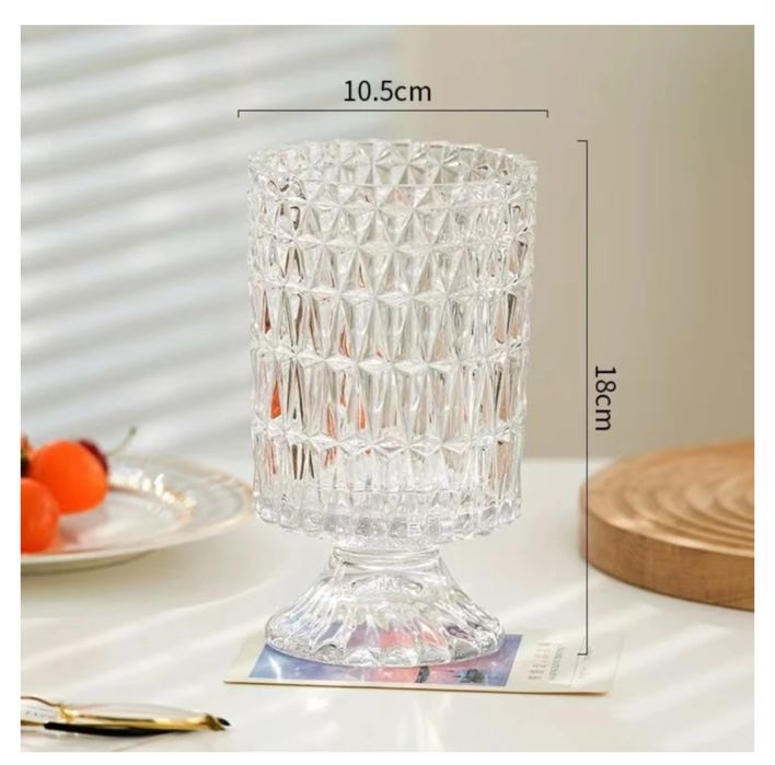 Продам вазу стеклянную