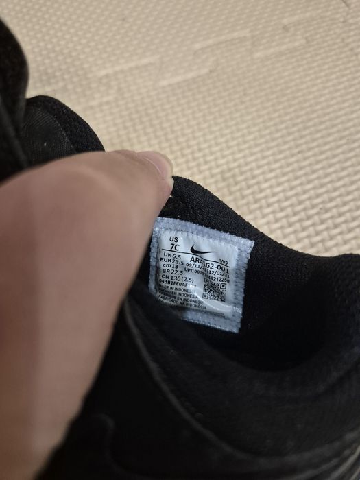 Сандали Nike 23,5