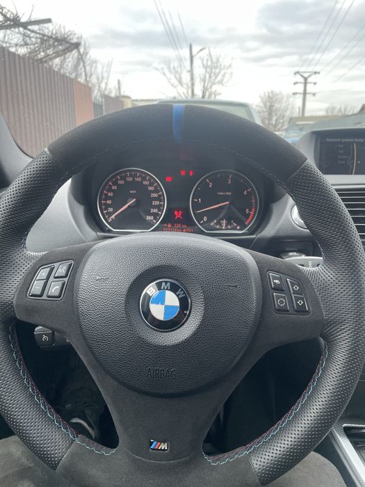 Vând sau schimb Seria 1 120D E81 2007