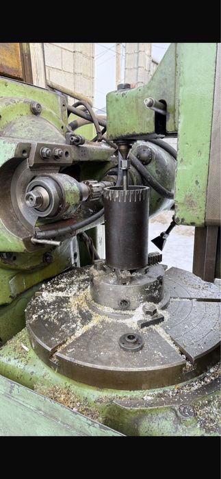 Зубофрезерный станок в хорошем рабочем состоянии