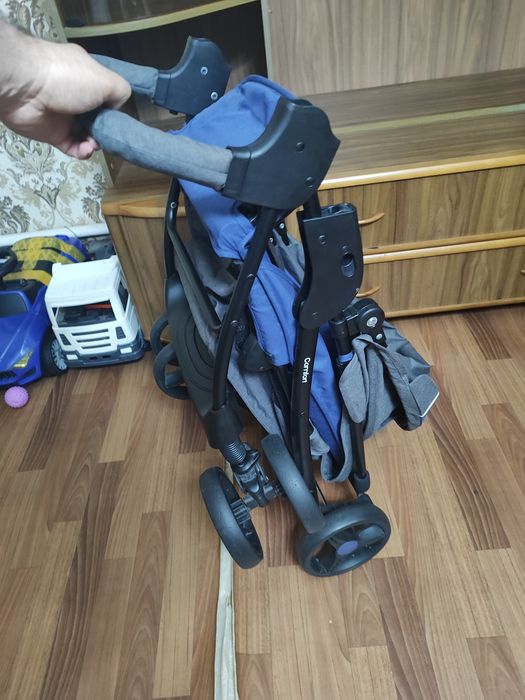 Продам прогулочную коляску