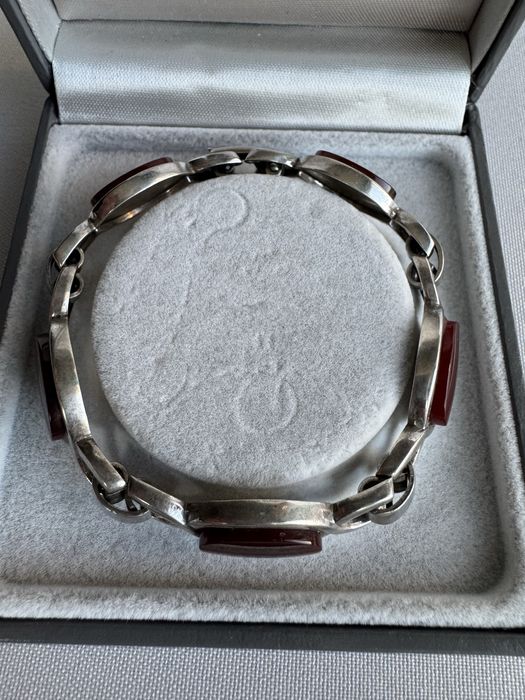 Bratara din argint si carneol