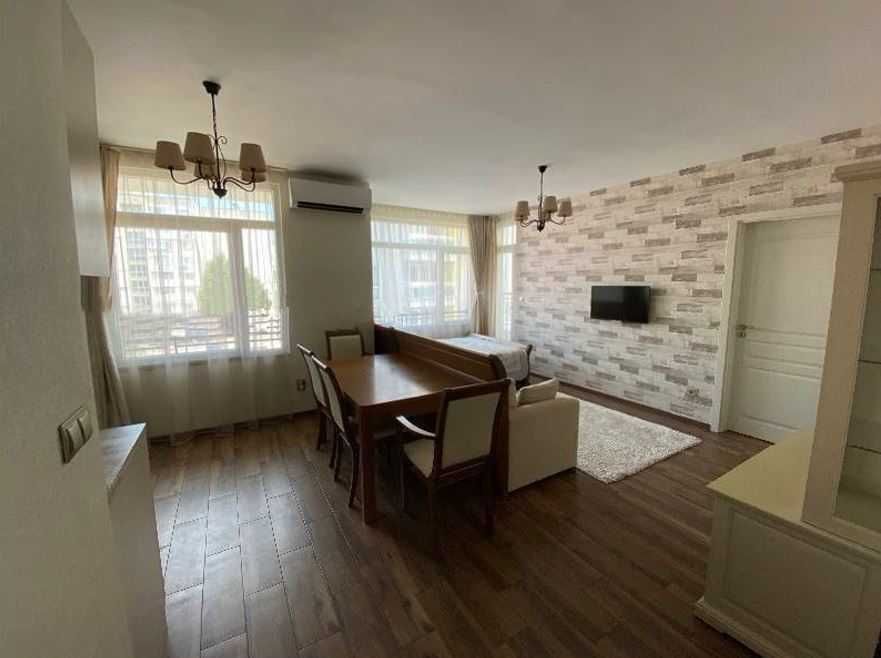 Продава се Двустаен апартамент в София, Младост 2 - 76 кв.м за 873 €/кв.м - Снимка #1