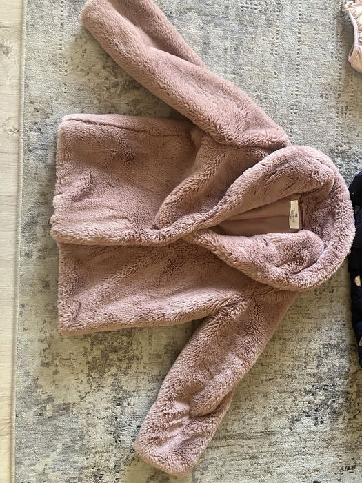 Haine ( geci si camasa fete 6-8 ani )