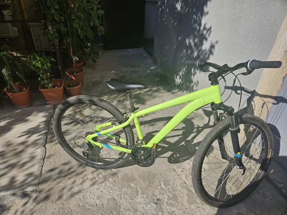Vand MTB RockRider S100
Roti 27.5 "
Cadrul mărimea s
7 pinioane
3 foi