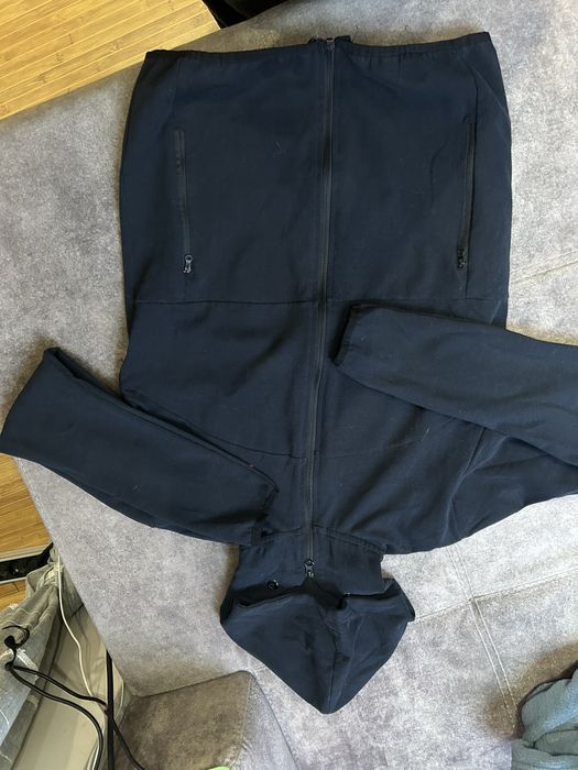 Спортен екип от две части