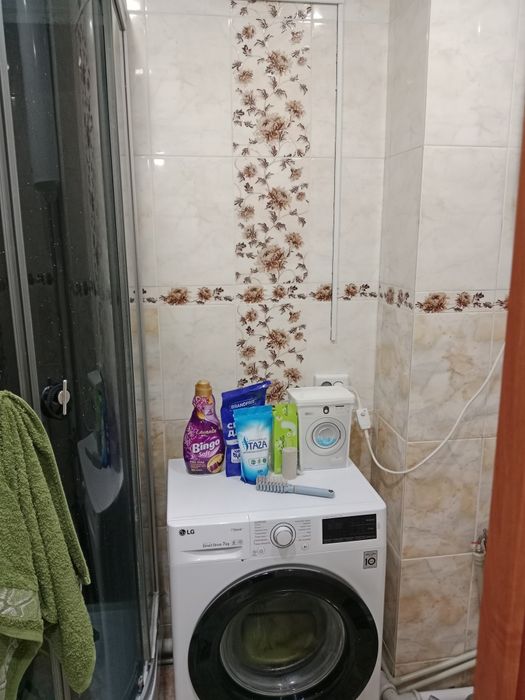 Срочно продам 2 комнатную квартиру