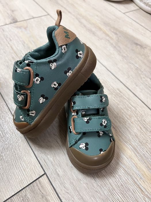 Бебешки кецове hm