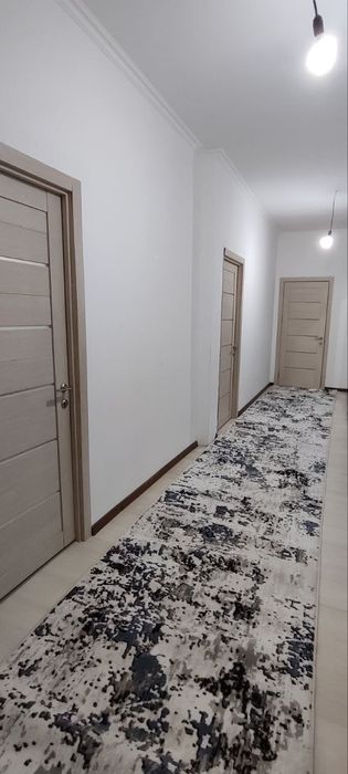 Чирчик шахрида Аренда кыартира 3 хонали хамма шароити бор