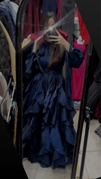 Платье лазер,в идеальном состоянии.