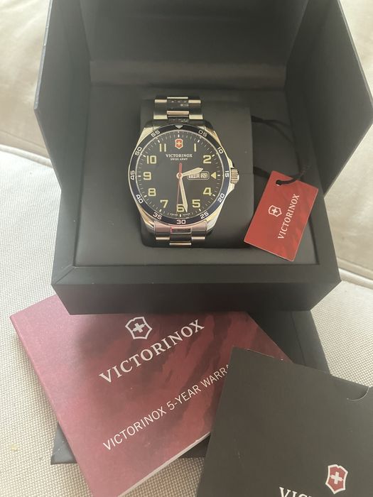 Оригинален мъжки часовник Victorinox SwissArmy Fieldforce