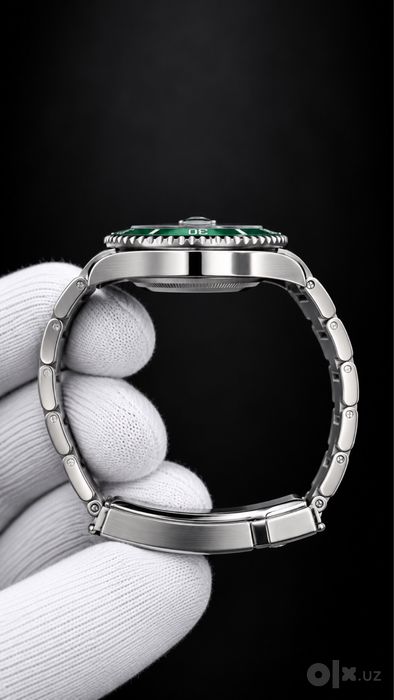 Rolex Submariner Date — Green Watch