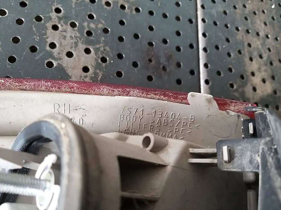 Stop tripla lampa dreapta aripa ford mondeo 4 ba7 7s7113404b