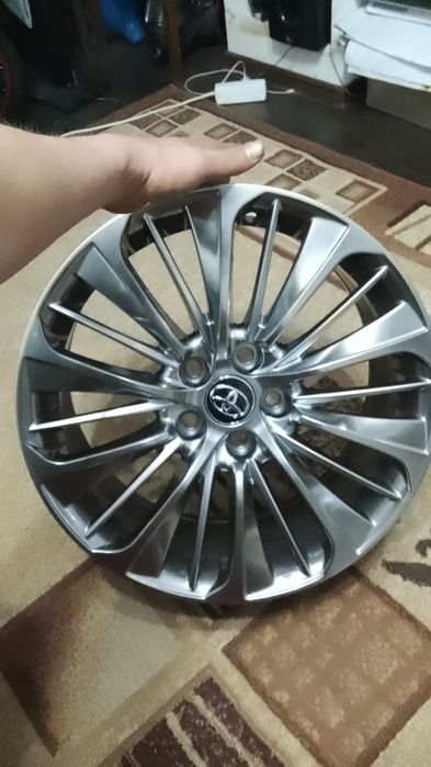 Продам колесо титанка