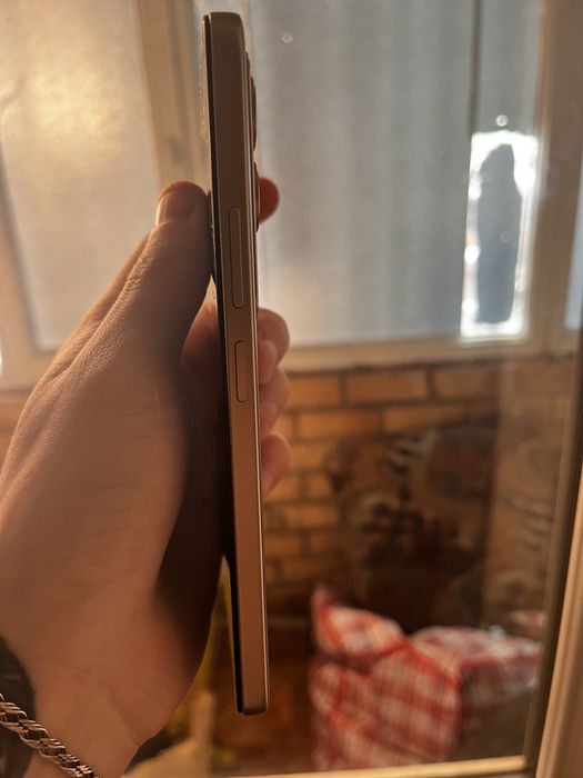 Продам телефон, телефону 2 месяца