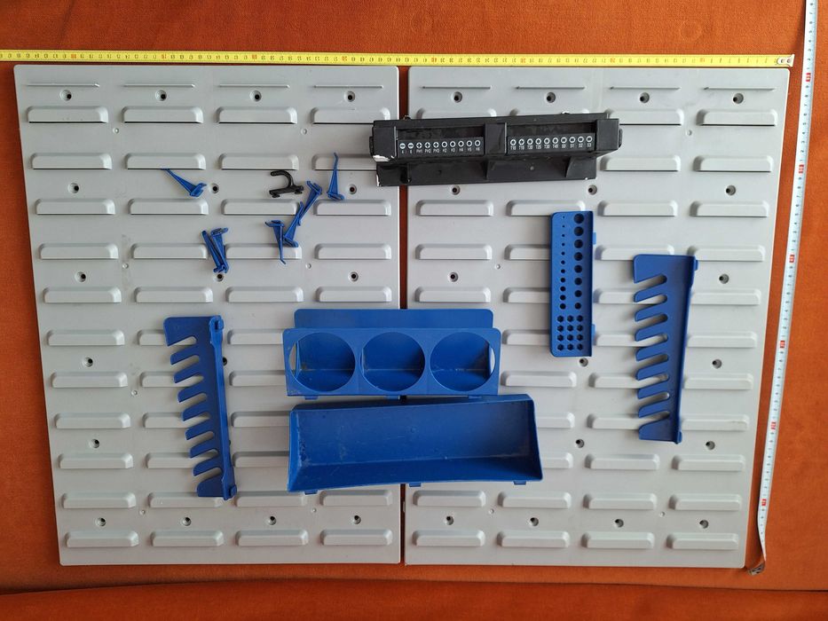 Organizator pentru atelier, montare pe perete