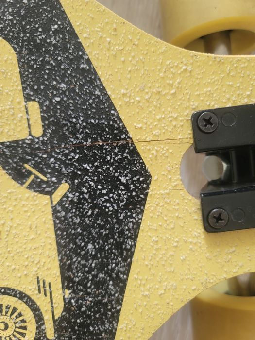 Продам скейт с чехлом