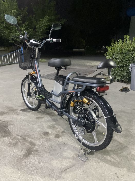 Veloskuter sotiladi