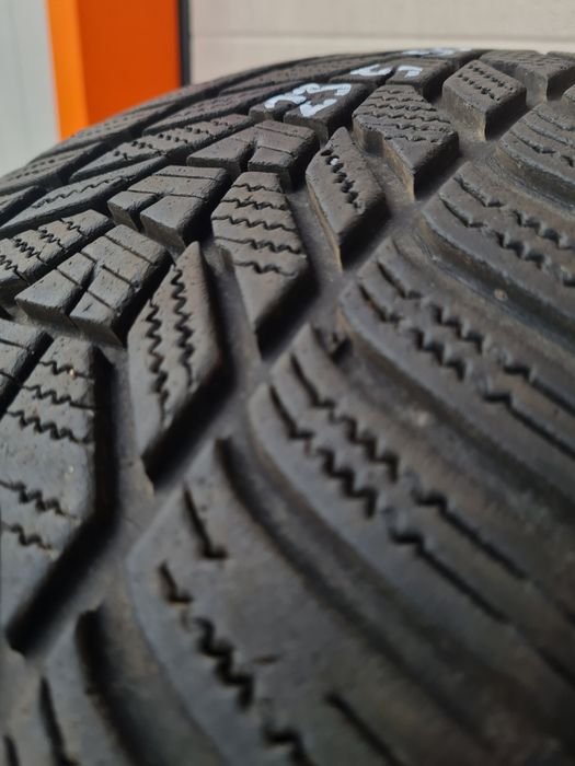 Зимни гуми 4 броя HANKOOK Winter Icept Evo3 235 55 R19 дот 2622