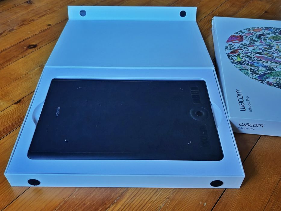 Wacom Intuos Pro Medium PTH-660
