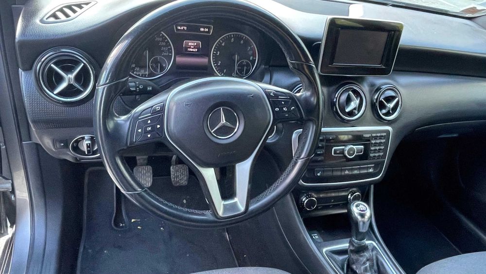 MERCEDES-BENZ A-Class 2014 — imagine 5