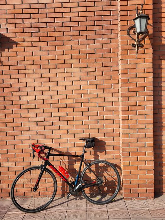 Продам шоссейный велосипед Giant Contend SL 2